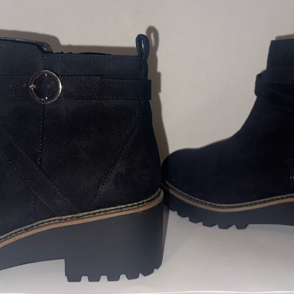 TORRID BUCKLE WEDGE BLACK ANKLE BOOTIE WOMEN'S 8.5 WW WORN ONCE - Picture 3 of 7